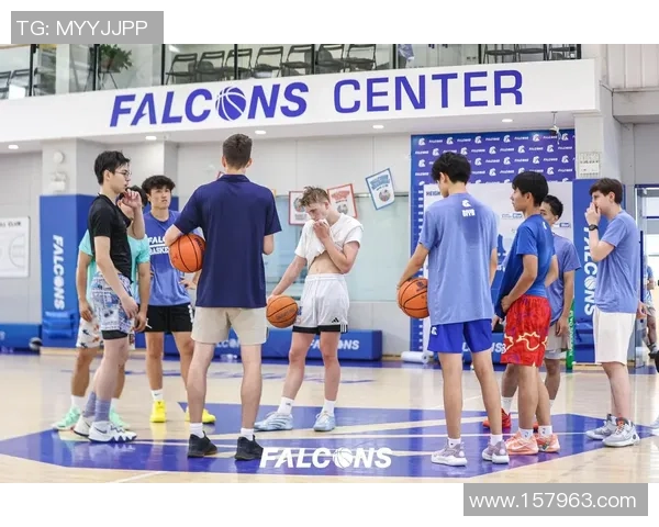 篮球运动员如何通过训练与心理素质提升赛场表现并取得职业生涯成功