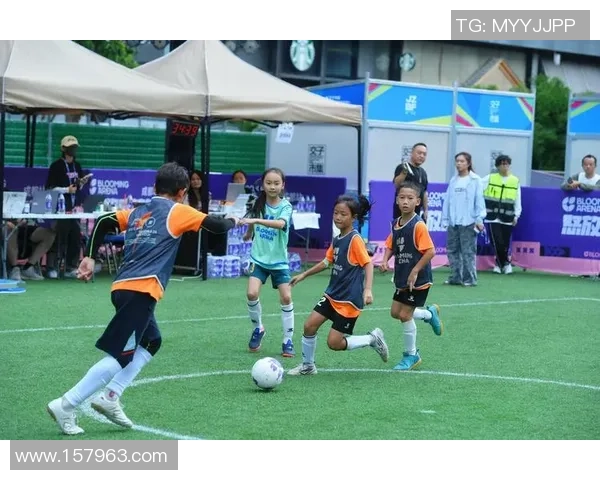 足球魅力与全球文化交融的探索：从竞技场到社区的多维影响力分析